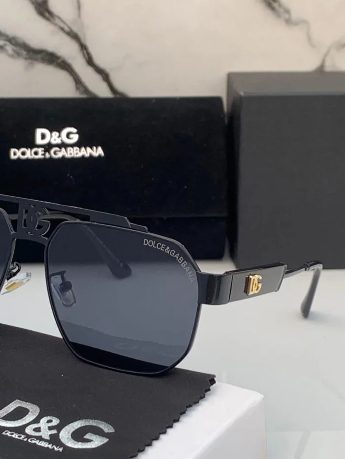 6717bd9f 7799 4f6d 91b8 f2fa9b93ca43 https://sunglasses-store.in/product/dolce-gabbana-unisex-432-sunglasses/