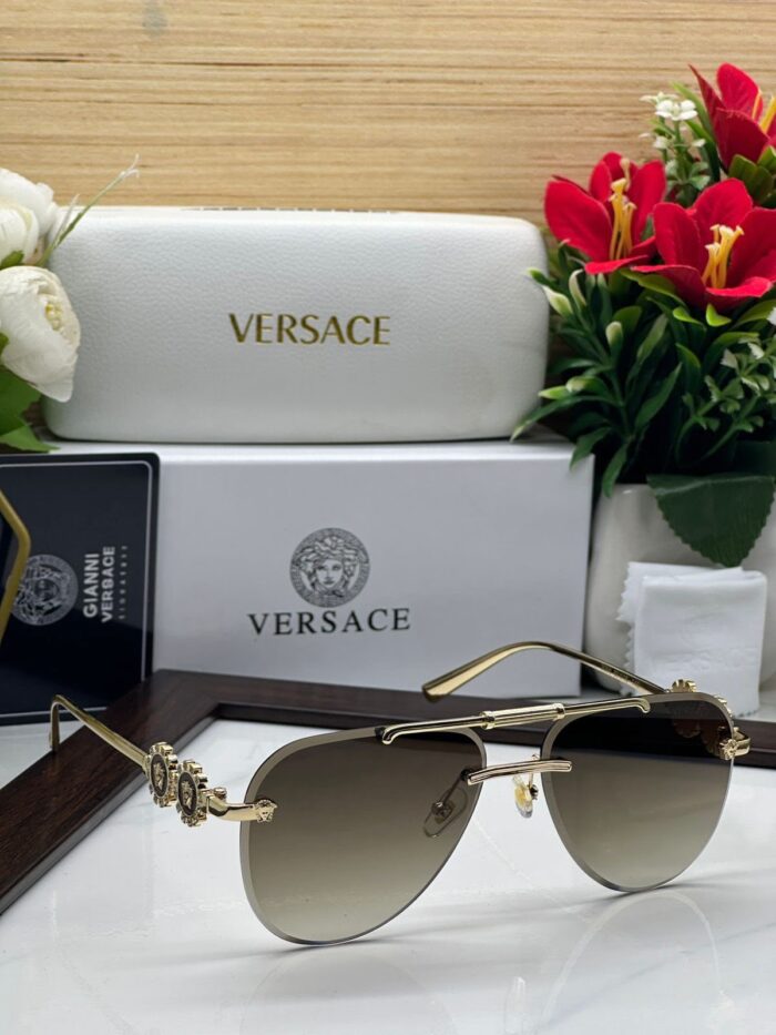 fffca836 b7f5 4a3d b8ef 0a01630bbfd2 https://sunglasses-store.in/product/versace-unisex-783/