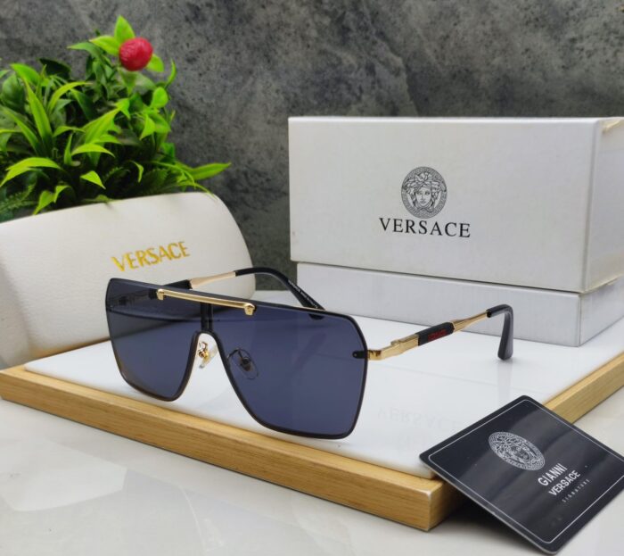 09015593 1304 4b8e b851 27a1b84c24b5 https://sunglasses-store.in/product/versace-739499-unisex/