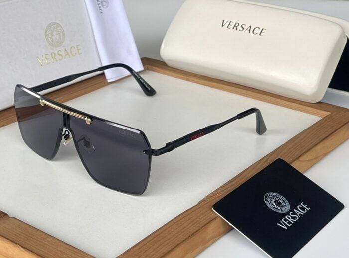 0eeef57e c964 4d97 8446 8feeb243d732 https://sunglasses-store.in/product/versace-sunglasses-499/