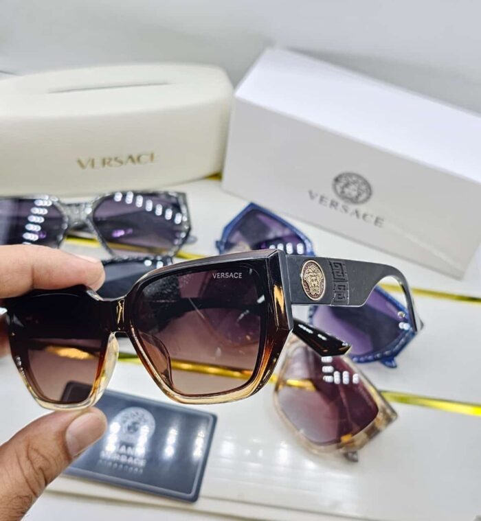 1a3a11f7 a482 459e 9cbe acc91e764877 https://sunglasses-store.in/product/versace-uv-8378/