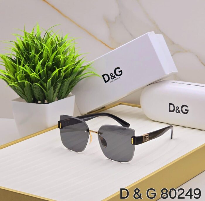 2f34caf3 5752 47c1 b88b 16ce117d7623 https://sunglasses-store.in/product/dg-women-classic-sunglasses/