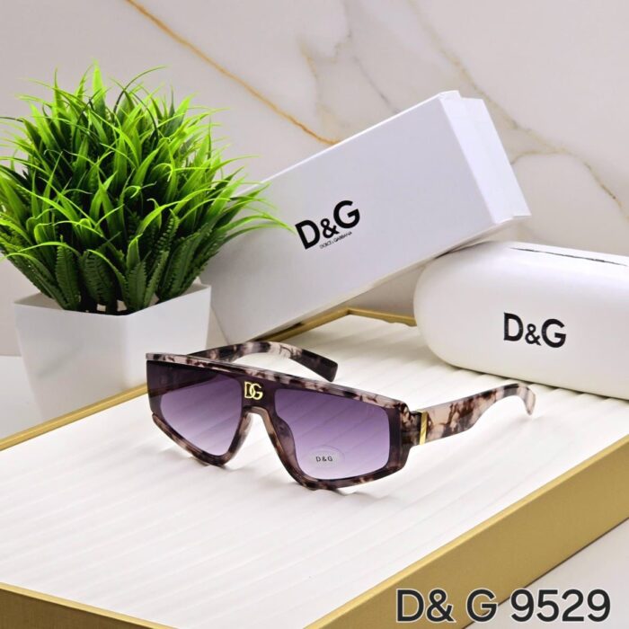 4739b3de ba5c 4d17 a890 793853b19534 https://sunglasses-store.in/product/dg-women-sunglasses-9529/