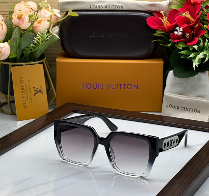 6468a821 74e3 44c1 a812 7084dad32202 https://sunglasses-store.in/product/louis-vuitton-2306-sunglasses/