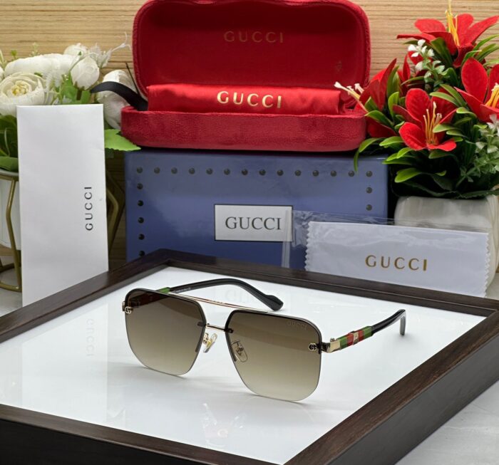 871090cc 3e73 4784 a40a 6bf37786fe54 https://sunglasses-store.in/product/gucci-sunglasses-3988/