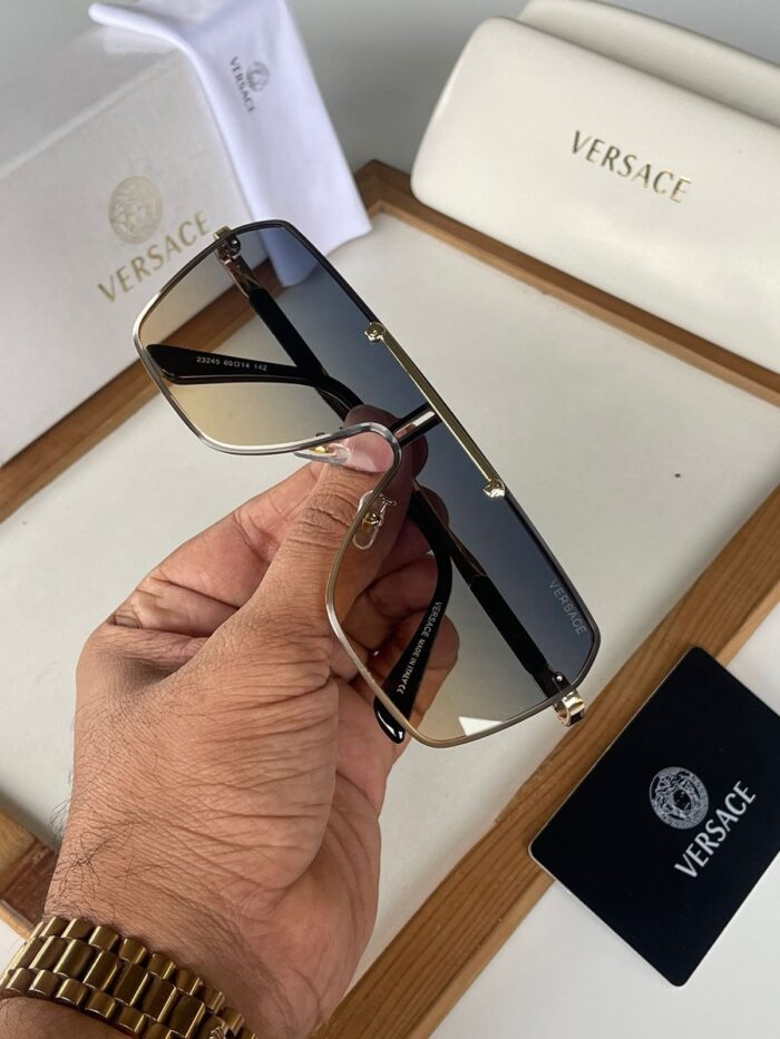 d4889902 8dc8 4837 a88a 5f0b20b9dd92 https://sunglasses-store.in/product/versace-sunglasses-499/