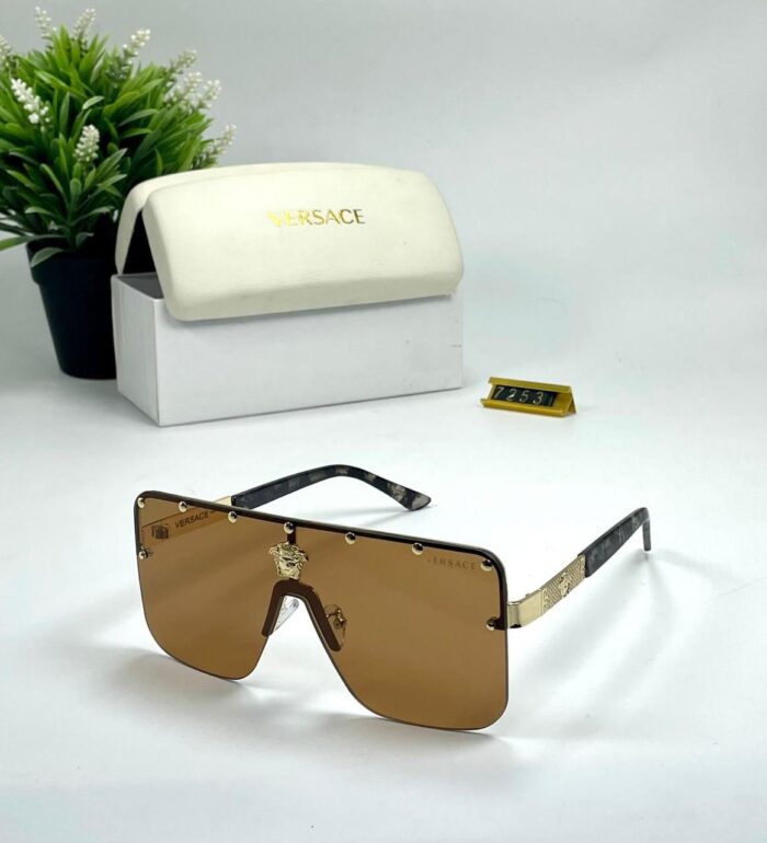 d5c6fc41 106c 4f80 9c52 9869e1e1f2b9 https://sunglasses-store.in/product/versace-unisex-8383/