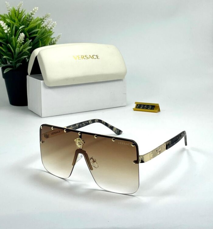 d8c59ca5 3422 4895 bfa5 3fc36be43843 https://sunglasses-store.in/product/versace-unisex-8383/