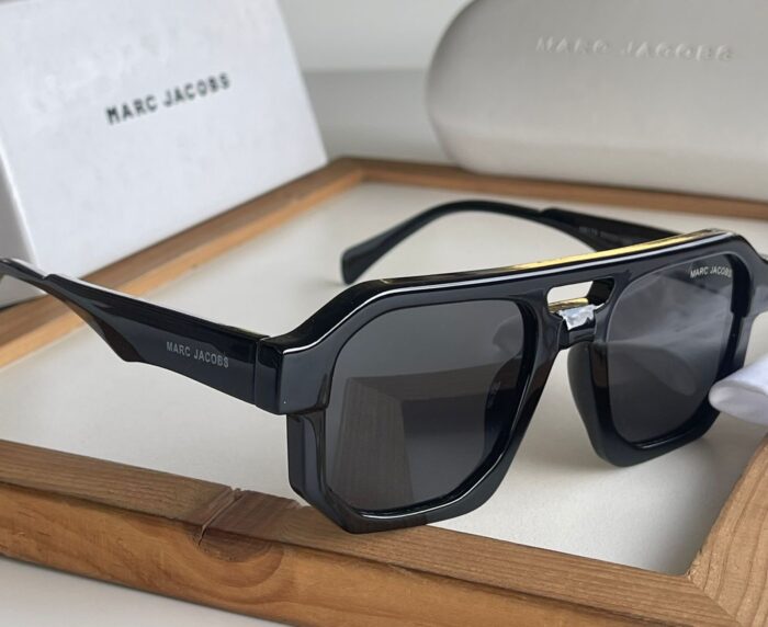 d8f96b50 5b3f 4d9e b854 505d4754299b https://sunglasses-store.in/product/marc-jacobs-men-sunglasses/