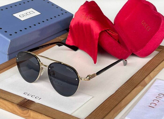 daeba98e 28be 4160 83e7 33e3cb00a3a3 https://sunglasses-store.in/product/gucci-unisex-9383/