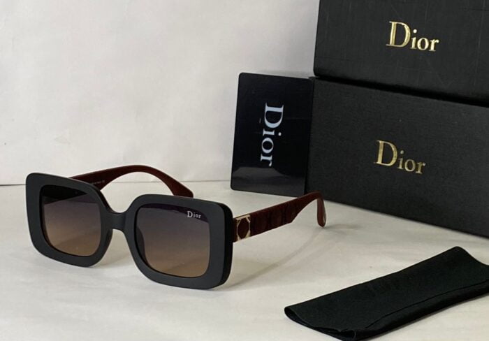 190270a4 3084 43ef aff8 f924dc4283eb https://sunglasses-store.in/product/dior-ladies-9383/