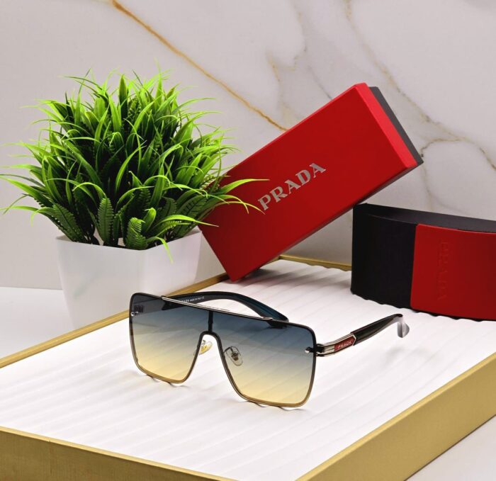 204db865 7b77 4f64 af63 6139f4591614 https://sunglasses-store.in/product/prada-unisex-3939/