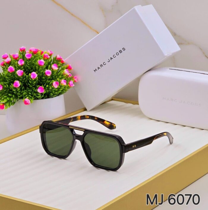 278569f9 339c 482f b80c d67372530292 https://sunglasses-store.in/product/marc-jacobs-sunglasses-mj-6070/