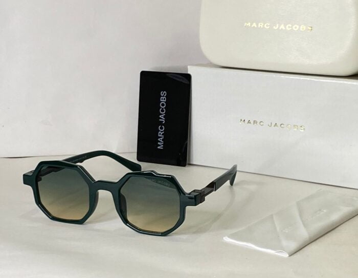 7ad44ce2 1fe2 4dc9 9dea 6abd61f12613 https://sunglasses-store.in/product/marc-jacobs-unisex-3665/