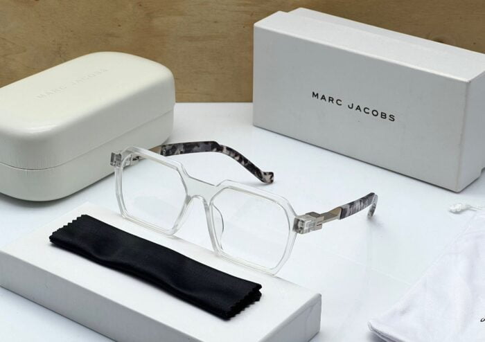 906ec11b 115d 4c03 871b 2da7d3edc8b2 https://sunglasses-store.in/product/marc-jacobs-6644/