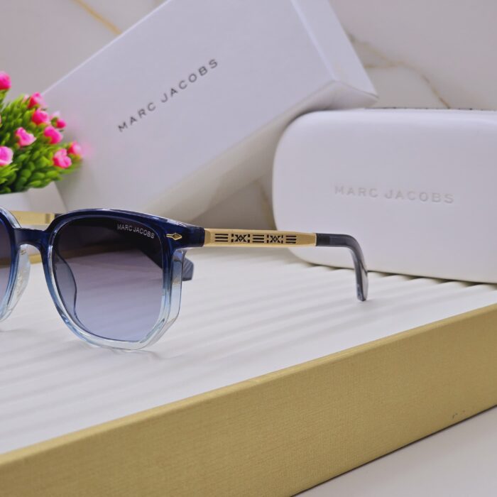 a3f93277 8404 42c9 bcce 7252215273c1 scaled https://sunglasses-store.in/product/marc-jacobs-mj-6089/