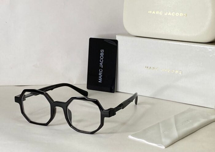 a4ec82d6 1f7b 4ada b596 7f940c4e8846 https://sunglasses-store.in/product/marc-jacobs-unisex-3665/