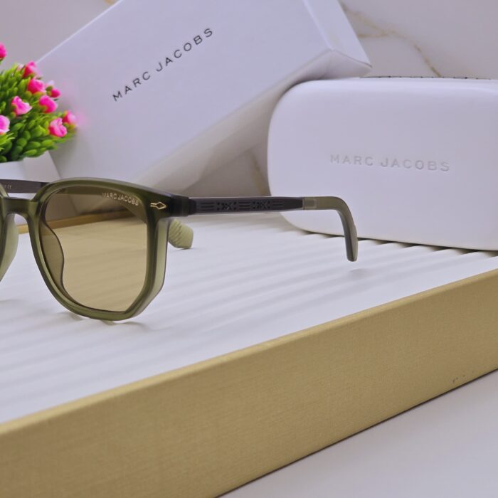 afdd7caa 7a93 47f5 b4ab 391be4512aeb scaled https://sunglasses-store.in/product/marc-jacobs-mj-6089/