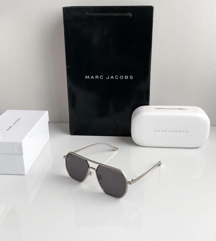 ddb3a2a3 799e 4fc0 923d 0d755a42f1bf https://sunglasses-store.in/product/marc-jacobs-3838/