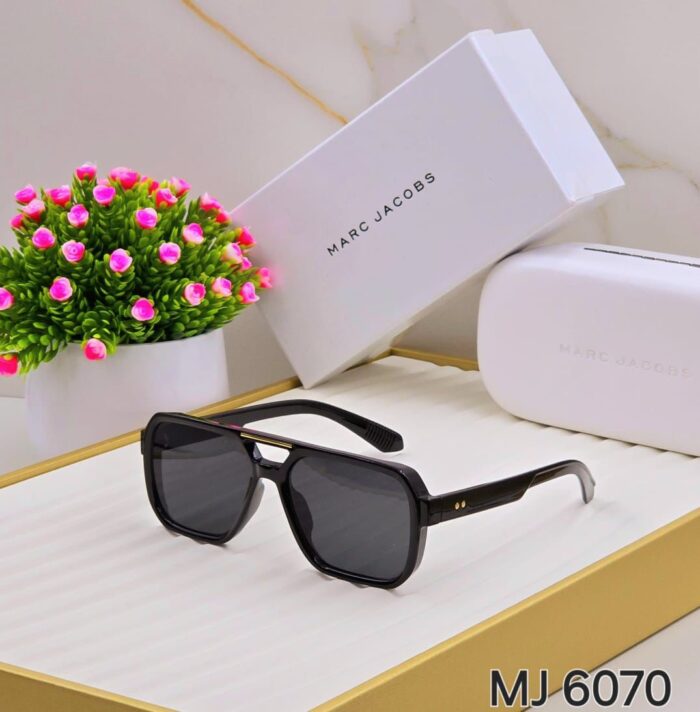 e15a4884 37d8 4e09 a38d a99d1e830683 https://sunglasses-store.in/product/marc-jacobs-2883/